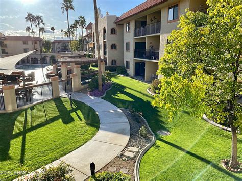 10330 W Thunderbird Blvd Unit B101 is a 712 square foot condo on a 690 square foot lot with 1 bedroom and 1 bathroom. . 10330 w thunderbird blvd